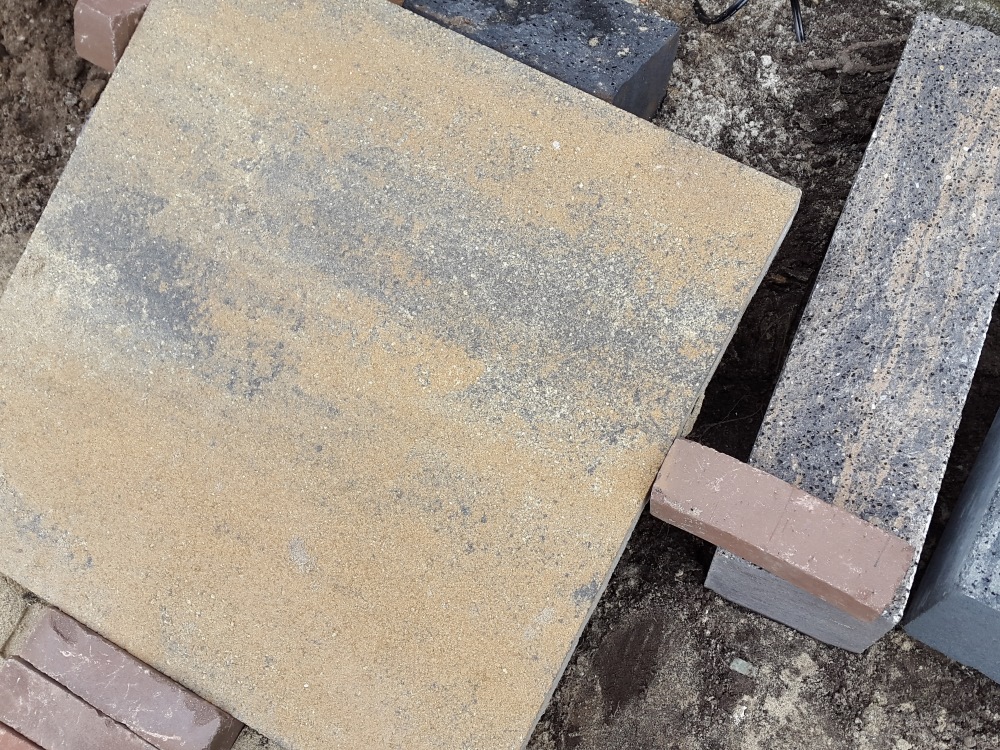 Den Engelsman Tuinmaterialen