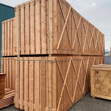 Vuren scherm douglas kleur Fijnbezaagd 17+2 Recht 180x180cm