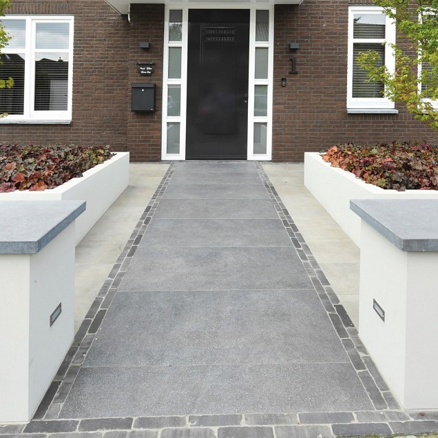 Lombardia 20MM Black tegel 100x100x2 cm.